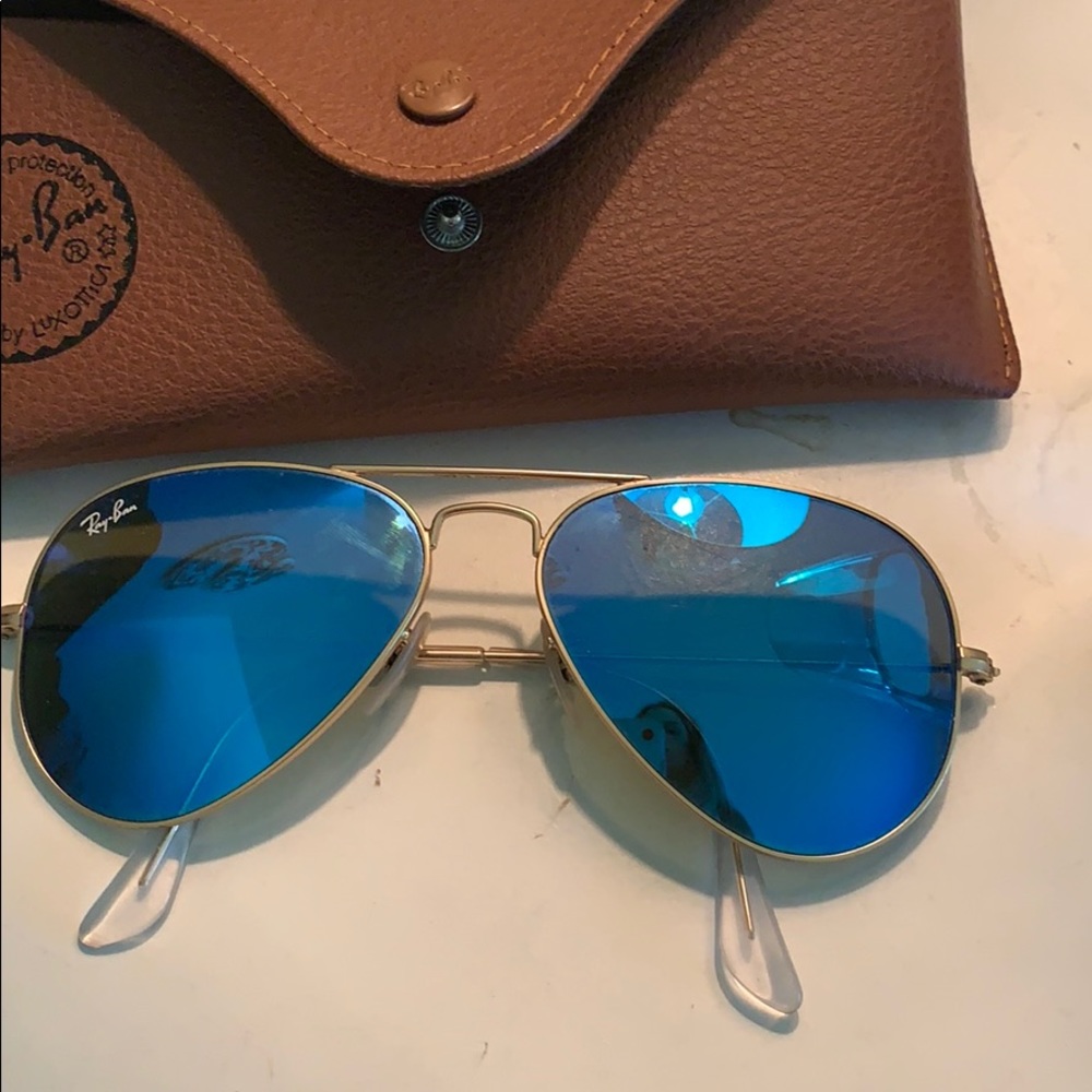 Blue mirrored Ray Ban aviator sunglasses